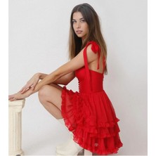 Fashion Cocktail Düğmeli Sırt Lastikli Bağlama Askılı Kat Etekli Şirin Elbise Kırmızı