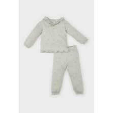 DeFacto Kız Bebek Pijama Takımı Fırfırlı Yaka Desenli Uzun Kollu Üst Beli Lastikli Alt D7164A524WN