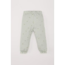 DeFacto Kız Bebek Pijama Takımı Fırfırlı Yaka Desenli Uzun Kollu Üst Beli Lastikli Alt D7164A524WN