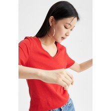 DeFacto Slim Fit Dar Kesim V Yaka Basic Düz %100 Pamuk Kısa Kollu Tişört I1080AZ22SM