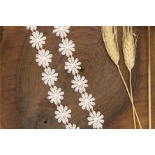 Gül Güpür 1139 Krem Renkli 9 mt Uzunlukta Dantel Kenar Malzemesi Çeyizlik Ürünler İçin