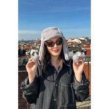 Kadın  Suni Kürk Şık Gri Yünlü Kışlık Ponponlu Peluş Pilot Şapka