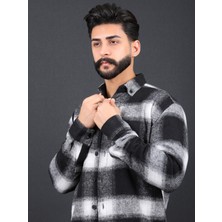 Erkek Slim Fit Siyah Beyaz Çizgili Dügmeli Oduncu Gömlek