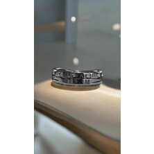 Wisteria Jewelry Roma Rakamlı Taşlı Gümüş Renk Çelik Yüzük 316L