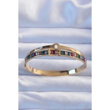 Callerrons Accessories Renkli Zirkon Taşlı Kemer Tasarımlı  Gold Renk Kadın Kelepçe Bileklik - CA-BB6378-ST