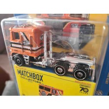 Matchbox Collectors 1/64 '79 Freightliner Flt