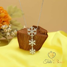 Beyaz Taşlı Sallantılı 3 Lü Kar Tanesi Gümüş Kolye