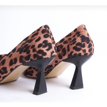 Yazın Ayakkabıları Leopar Desenli Önü Fiyonk Detaylı Stiletto