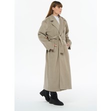 Safe Tasarım Kadın Kemerli Oversize Yırtmaçlı Kaşe Kaban