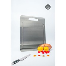 Metal Hayaller KitchenPro Paslanmaz Çelik Kesme Tahtası (Büyük Boy - 29x38 Cm)