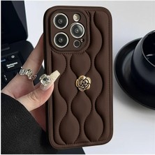 Zebana Apple iPhone 15 Pro Max Uyumlu Kılıf Zebana Camellia Deri Kılıf Kahverengi