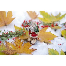 Bienco Store Yılbaşı Temalı Elinde Çam Ağaçlı Noel Baba Dekoratif ve Şık Biblo,obje