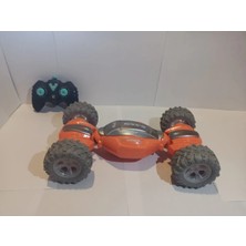 Boratila Toys 2.4 Ghz Uzaktan Kumandalı Işıklı Arazi Tekerekli Şarjlı 30 cm Büyük Boy Drift Akrobat Araba (Turuncu)