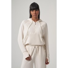 Dena Ekru Modal Kumaş Ultra Relax Paraşüt Kumaş Detaylı Kapüşonlu Sweat