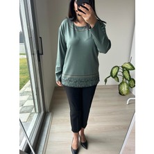 Charamela Kadın Büyük Beden Baskılı Yaka ve Etek  Taş Detaylı Bluz -BGB70