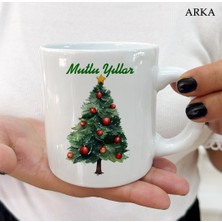 Hediyeci Abla Yeni Yıl Çam Ağacı Renkli Tasarımlar ve Dekoratif Kişiye Özel Kupa Bardaklar