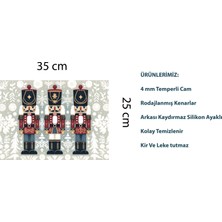 Furya Fındık Kıran ve Kar Desenli Cam Kesme Tahtası 25 CM X 35 cm Arkası Silikon Kaydırmazlı Temperli Cam