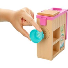 Barbie GHK43 Noodle Yapıyor Oyun Seti, Sarışın Bebek, Tezgah, Aksesuarlar Dahil