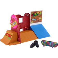 Hot Wheels-Donut Kaykay Parkı Oyun Seti