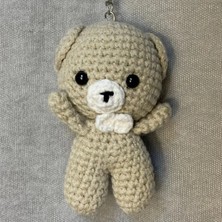 Uretti El Örgüsü Amigurumi Papyonlu Ayı Anahtarlık - Bej