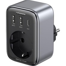Ugreen Akım Korumalı Duvar Prizi 2xusb-A Type-C 30W Gan Hızlı Şarj Cihazı 90613