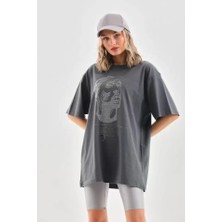 DervisİN Unisex Taş Desenli Oversize T-Shirt - Füme