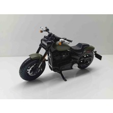 Maisto 1:18 Ölçek 2022 Harley Davidson Fab Hy Bob