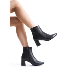 Aylan Hakiki Deri Siyah Kalın Topuklu Sivri Burun Bot