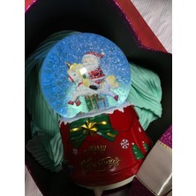 GA Mark Yılbaşı Müzikli Işıklı Püskürtmeli Kar Küresi Büyük Boy Noel Baba Hediye Kutulu