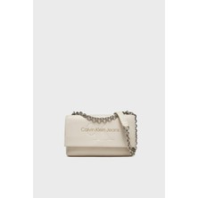 Calvin Klein Logolu Ayarlanabilir Zincir Askılı Çanta K60K612221YAS Bayan Çanta K60K612221 Yas