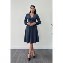 Pırıltılı Krep Kumaş Burgu Detaylı Midi Elbise - Lacivert