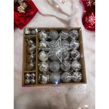 Tekno Trust Yılbaşı Ağacı Süsü 40'lı Gümüş Renk Lüks Yılbaşı Topu Seti Kraft Kutulu Tepe Yıldızlı Top Seti