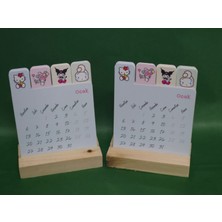 2025 Ahşap Standlı Takvim Hello Kitty Kuromi Cinnamoroll Sanrio Karakterleri + 1 Adet 9x9 Bloknot