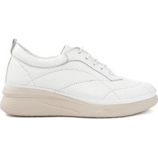 Celal Gültekin Kadın Beyaz Bağcıklı Kalın Tabanlı Deri Ayakkabı