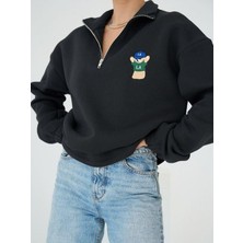 Kadın Yakası Fermuarlı Ayıcıklı Sweatshirt