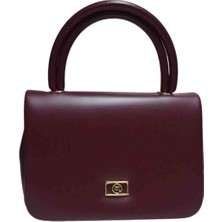 Frezya Zincir Askılı Kadın Omuz Çantası Günlük ve Abiye Çanta  
ürün Ölçüleri 
EN:18CM
BOY:13CM
GENIŞLIK:8CM