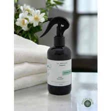 La Melisse Fragrances Doğal Yasemin Çiçeği Sprey Oda ve Çamaşır, Kumaş Kokusu 250 ml ve Çubuklu Bambu Oda Kokusu 50 ml