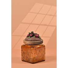 El Yapımı Özel Tasarım Kavanoz - 500 ml - Vakumlu Ahşap Kapaklı (Böğürtlen Detaylı) - Medium Amber Çiçekli Kare Cam - Mutfak ve Ev Dekorasyonu Medium Amber