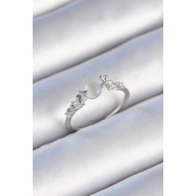 Callerrons Accessories Gümüş Renk Zirkon Taşlı Beyaz Mineli Kelebek Detay Kadın Yüzük - EBJ241214W29778