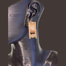 Sparkle Accessories Kadın Gold Burma Desenli Suya Dayanıklı Çelik Küpe