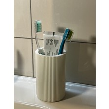 Seninürünün Modern Tarzda Plastik Diş Fırçalık Banyo Organizeri Şık ve Fonksiyonel Tasarım