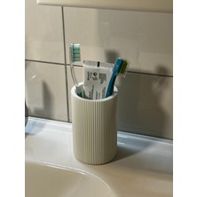 Seninürünün Modern Tarzda Plastik Diş Fırçalık Banyo Organizeri Şık ve Fonksiyonel Tasarım