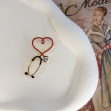 byF Steteskop Kalp Detaylı Broş