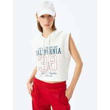 Koton Kolej Baskılı Kolsuz Kapüşonlu Atlet