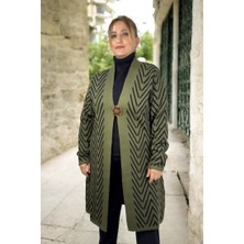 Yagmur Beren Çini Desenli Broş Detaylı Uzun Kollu Şal Yaka Büyük Beden Triko Hırka