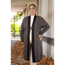 Yagmur Beren Çini Desenli Broş Detaylı Uzun Kollu Şal Yaka Büyük Beden Triko Hırka