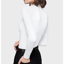 Beyaz Darkalıp Slimfit Soft Touch Interlok Penye Kumaş Basic Yarım Balıkçı Bluz