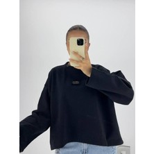 Kadın Yaka Aksesuarlı Oversize Tasarım Sweatshirt