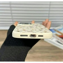 Laikas Accessory iPhone 14 Pro Sevimli Ve Şık Çiçek Arı Desenli Silikon Cep Telefonu Kılıfı