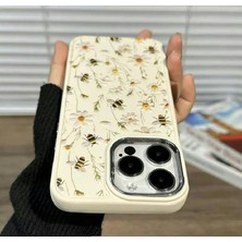 Laikas Accessory iPhone 14 Pro Sevimli Ve Şık Çiçek Arı Desenli Silikon Cep Telefonu Kılıfı
